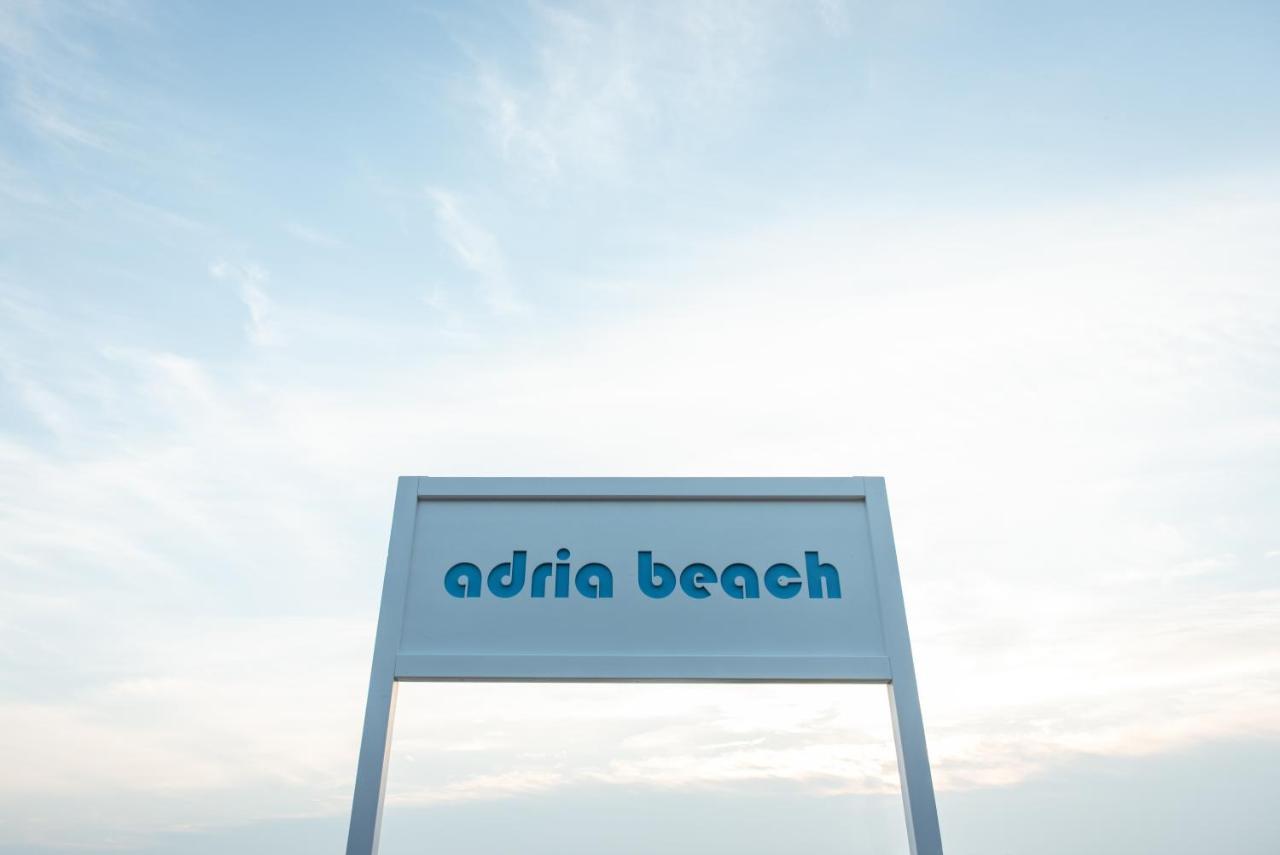 Adria Beach Hotel อัลบา อาดริอาติกา ภายนอก รูปภาพ